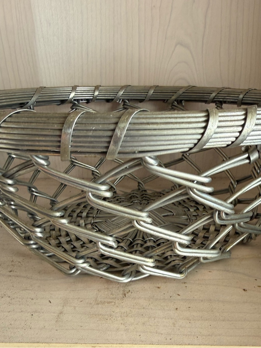Vintage Metal Wire Fruit Basket Bowl – Woven Industrial Farmhouse Style